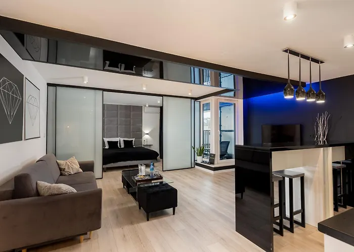 Diamonds Apartment
