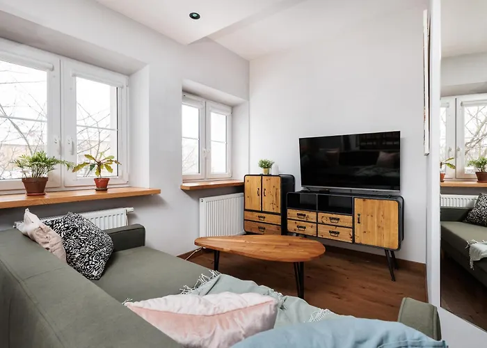 Luminous Loft - Modern Old Town Apartment - By Upstairs