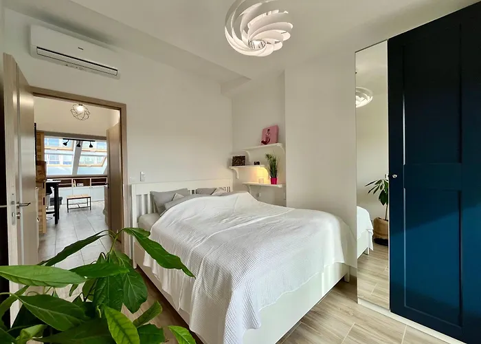 Feelhome Apartment With Kitchen