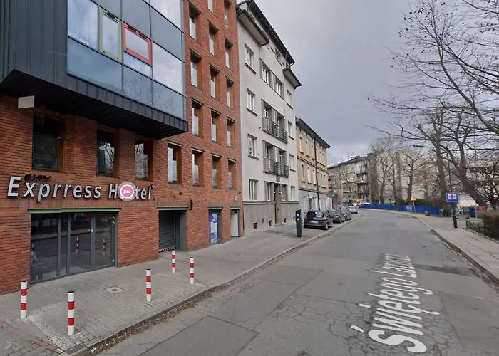 City Express Hostel