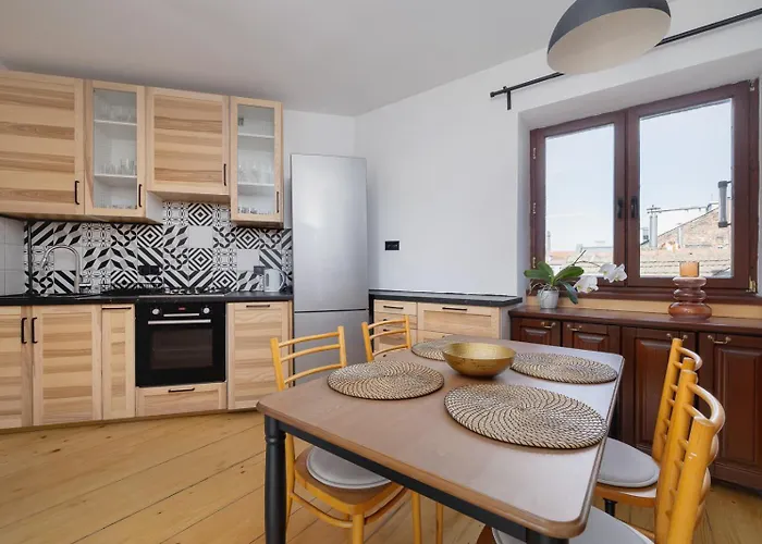 3 Bedroom Apartment-Aleja Daszynskiego- Grzegorzki