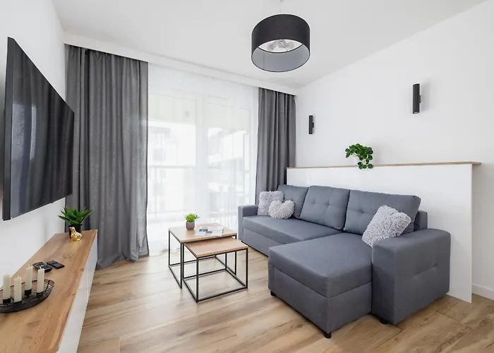 Nowoczesny Apartament Z Parkingiem Na Alei Pokoju W Krakowie By Noclegi Renters