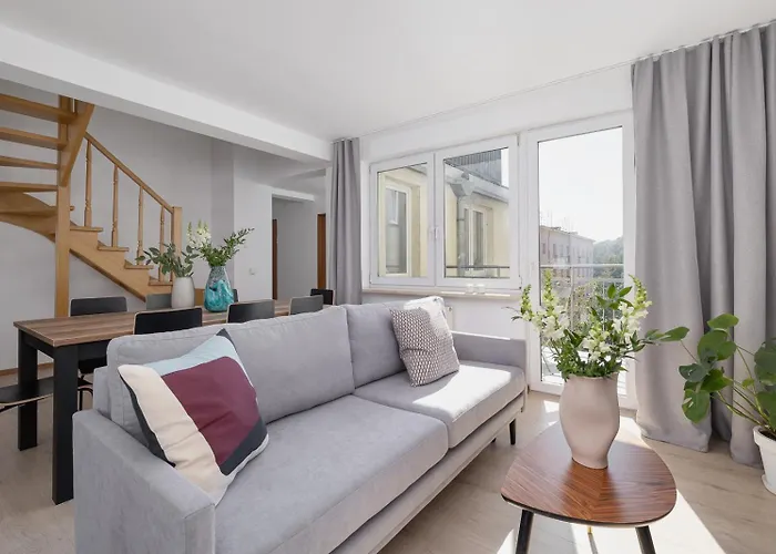 4 Bedroom Apartment With A Balcony - Prochowa 1
