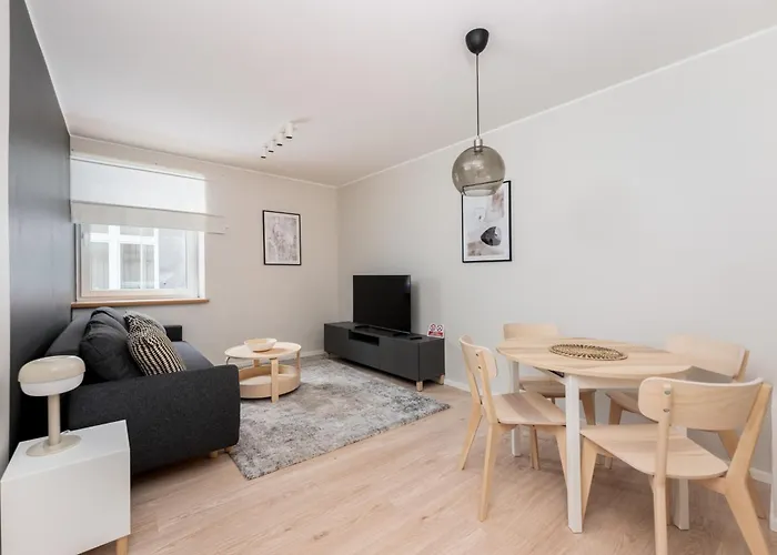 Old Town Modern Apartment