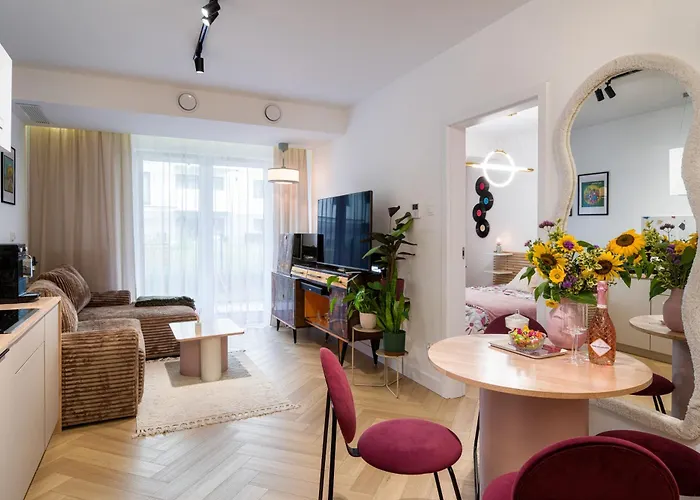 Charming Apartment In A Green Area- Free Parking