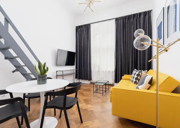 Main Square - Modern Apartment - 7 Gertrudy Street