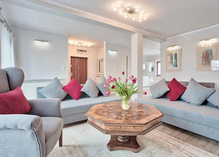 Family Apartment By Tyzenhauz