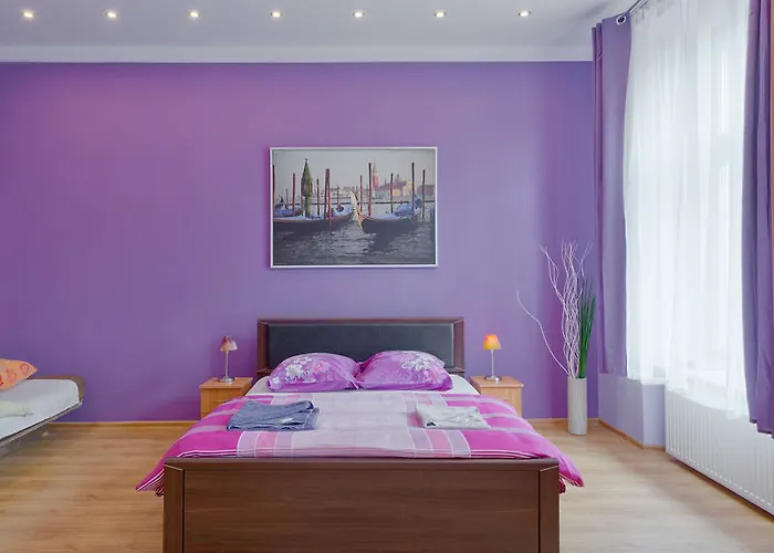 Queen Apartments