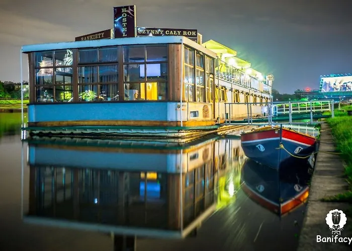The Boat - Hostel&Chill