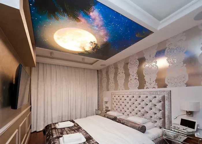Diamonds Luxury Old Town Residence