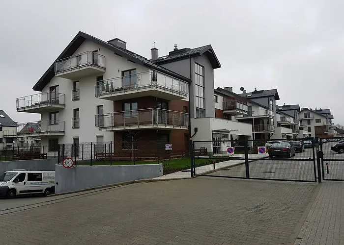 Stawowa Apartment With Private Garage