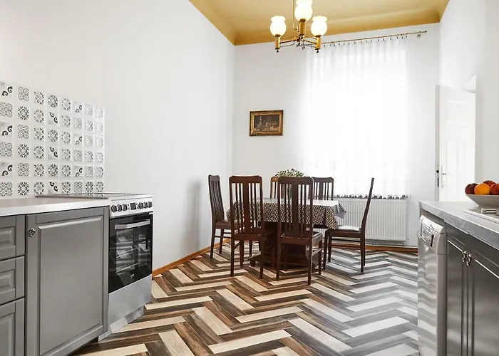 Top Location Apartments Topolowa Street