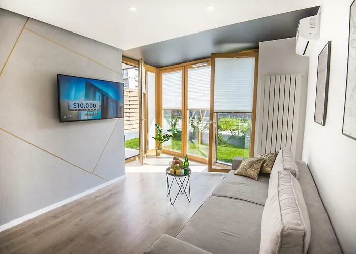 Boulevard Apartment