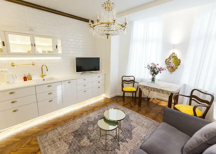 Luxury Apartment Pod Zyrandolem