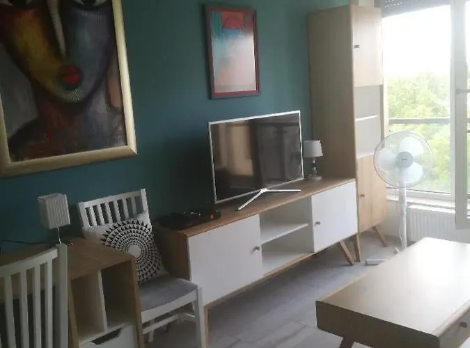 Max Apartments