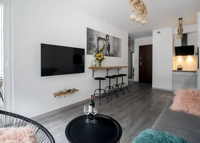 Unique Apt Eve - Free Garage