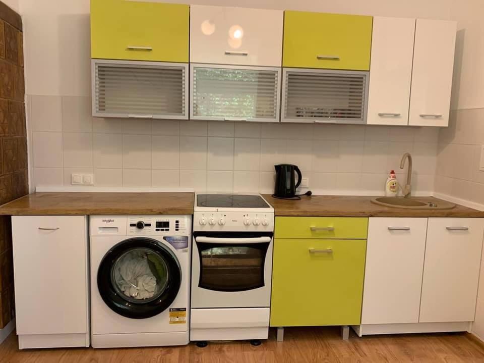Helclow Apartment