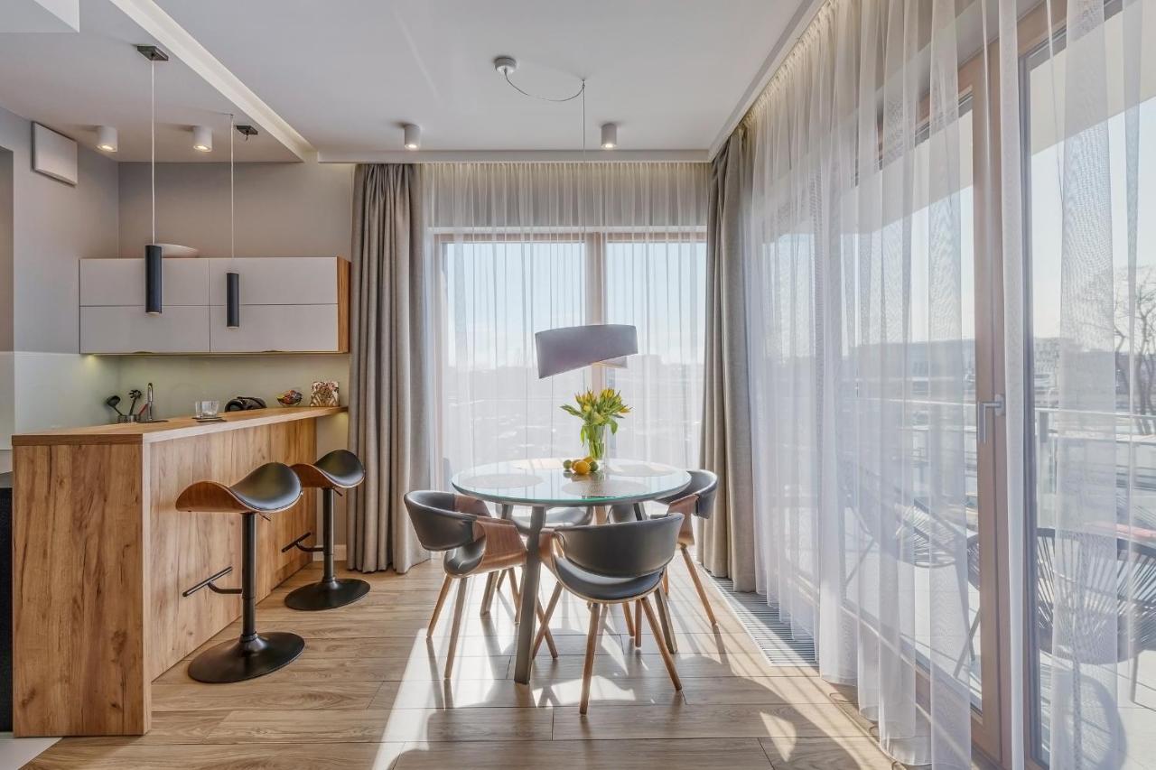 Athome * Krakau