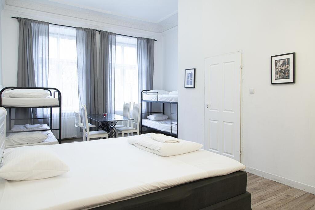 Little Britain Aparthotel Sauna&Daily Spa Hen&Stag Do Aparthotel 2*