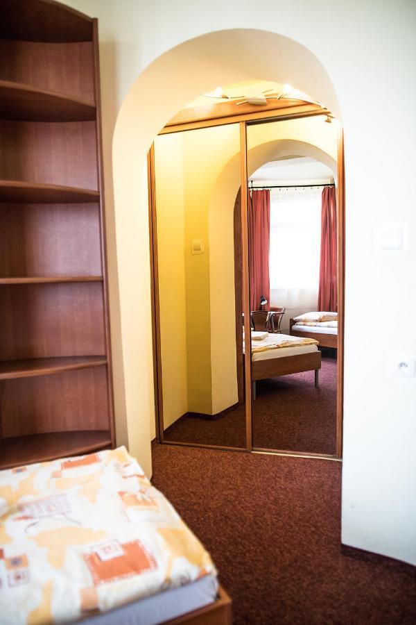 Hotel żaczek Studenckie 2*
