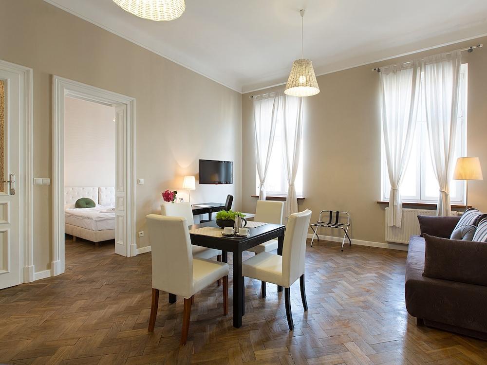 Antique Plac Szczepański Hotel apartamentowy Kraków