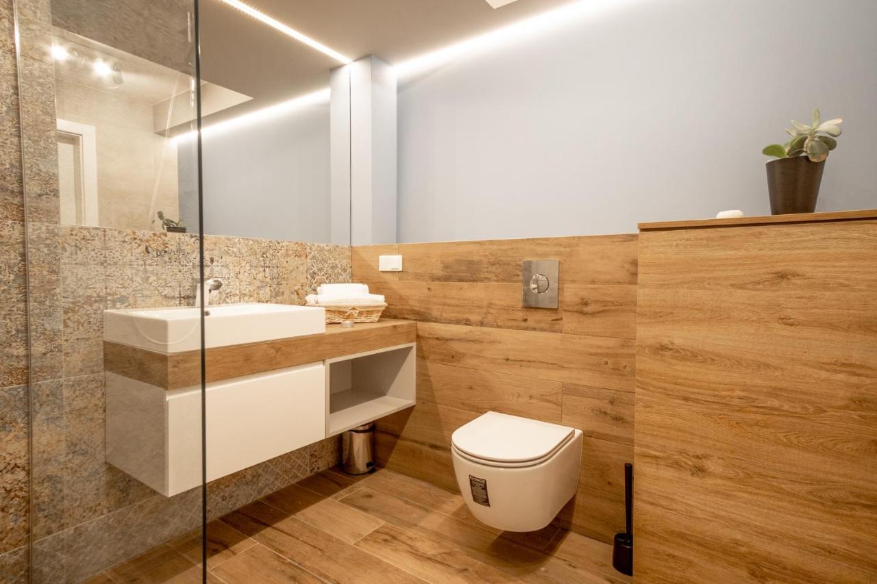 Apartment Szpitalna 9 *