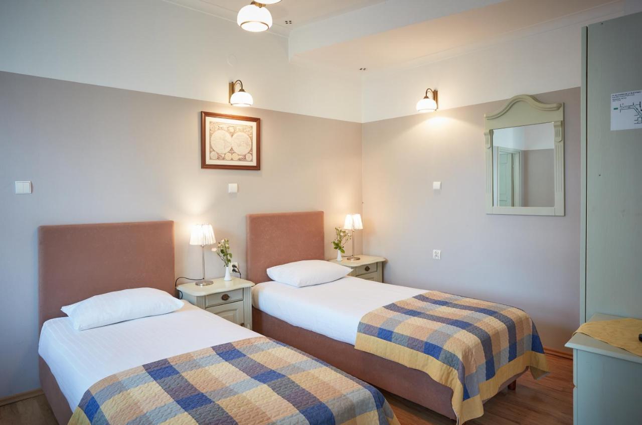 Batory Annex Hotel