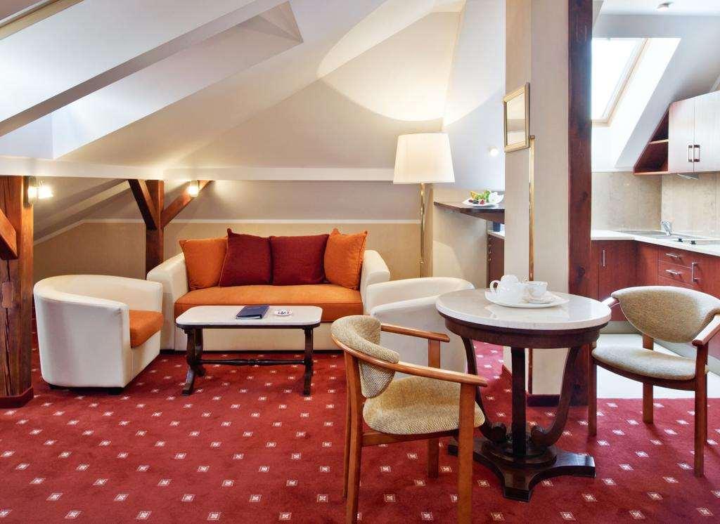 Hotel Booking Crown Piast & Spa 5*
