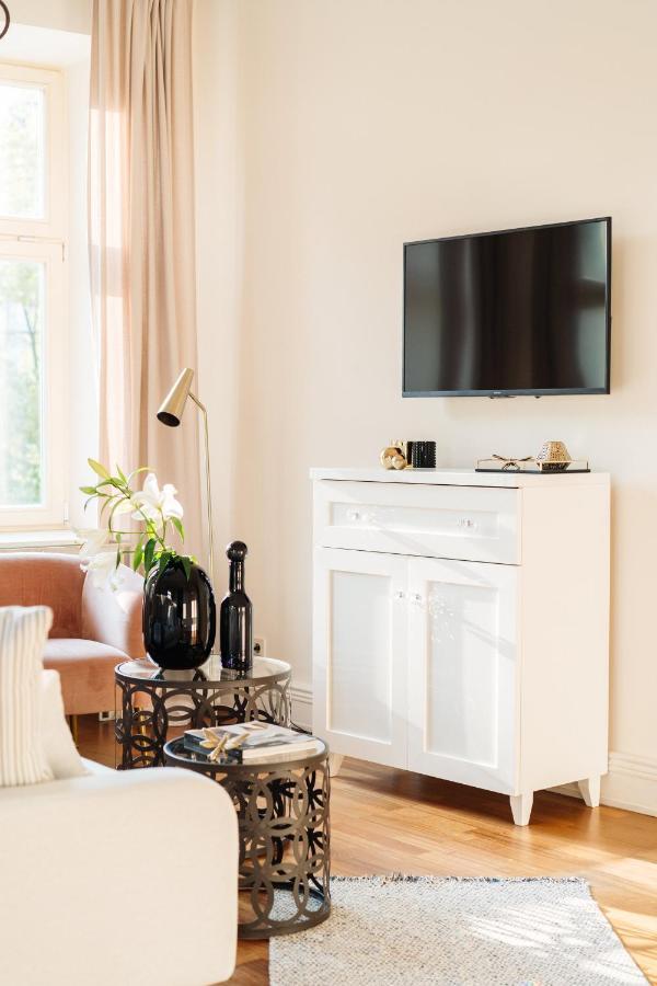 Art Lofts By Loft Affair Apartment