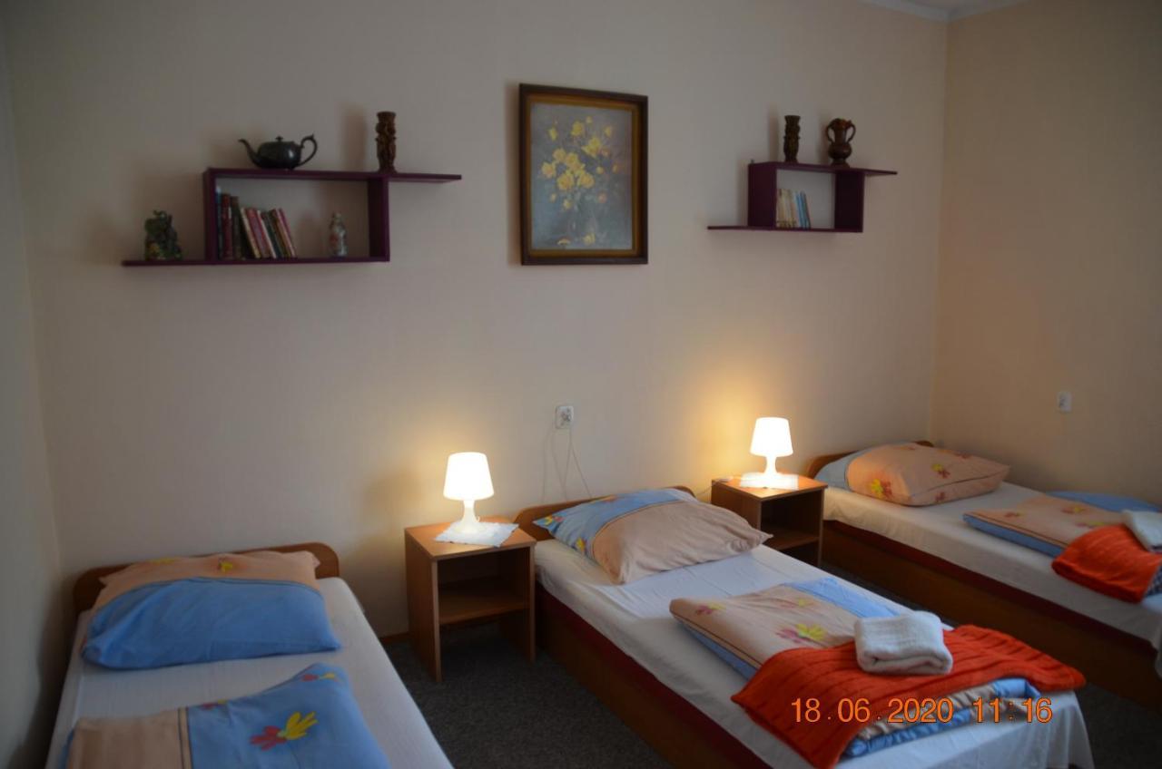 Hostel Green *