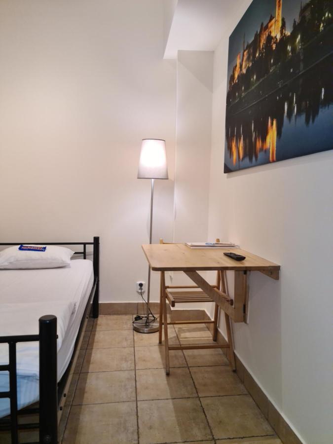 Hostel Amber *
