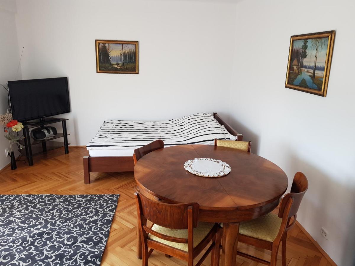Mieszkanie W Centrum Krakowa Apartment *