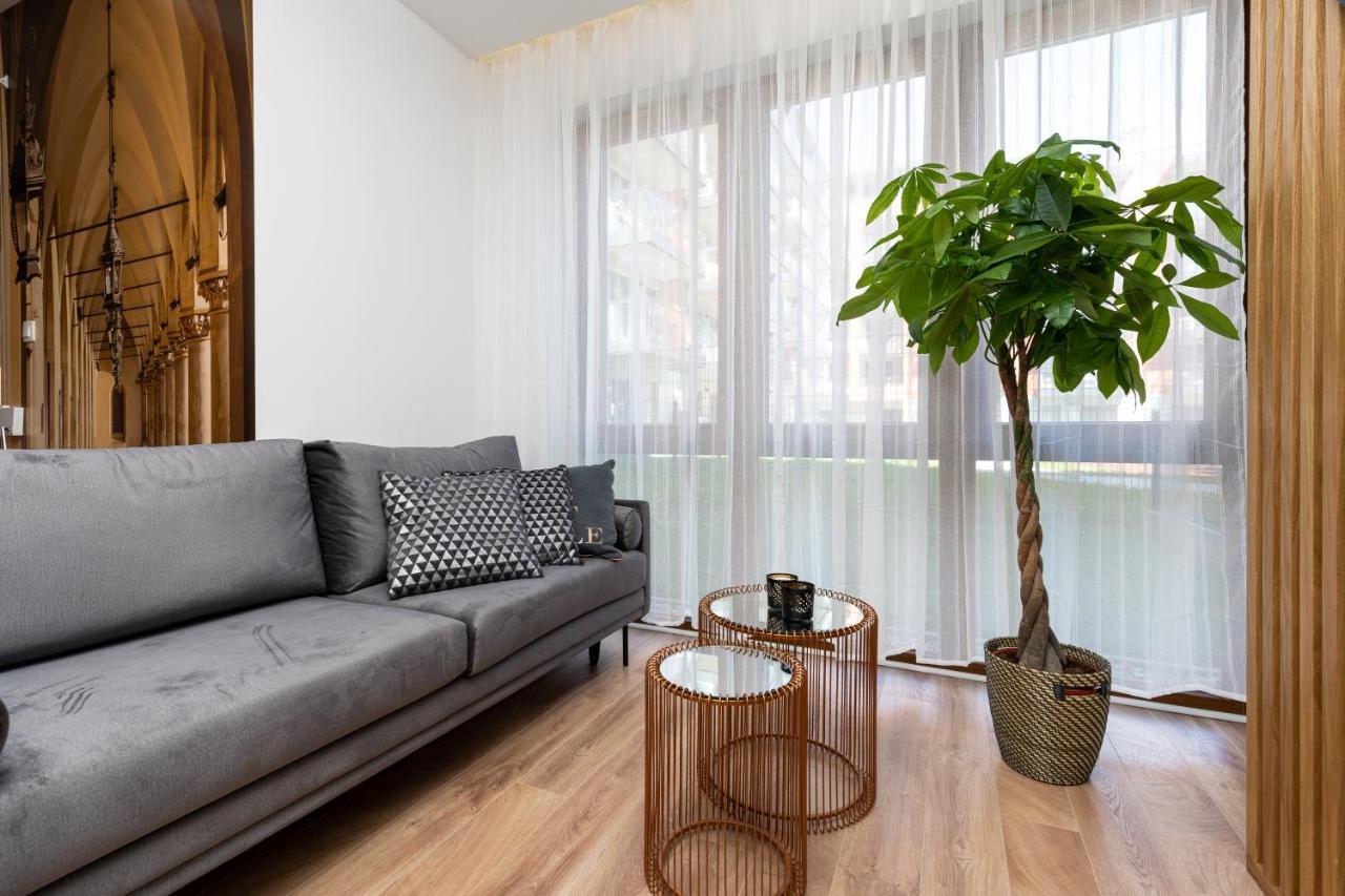 Apartamento New Apartment, Private Patio