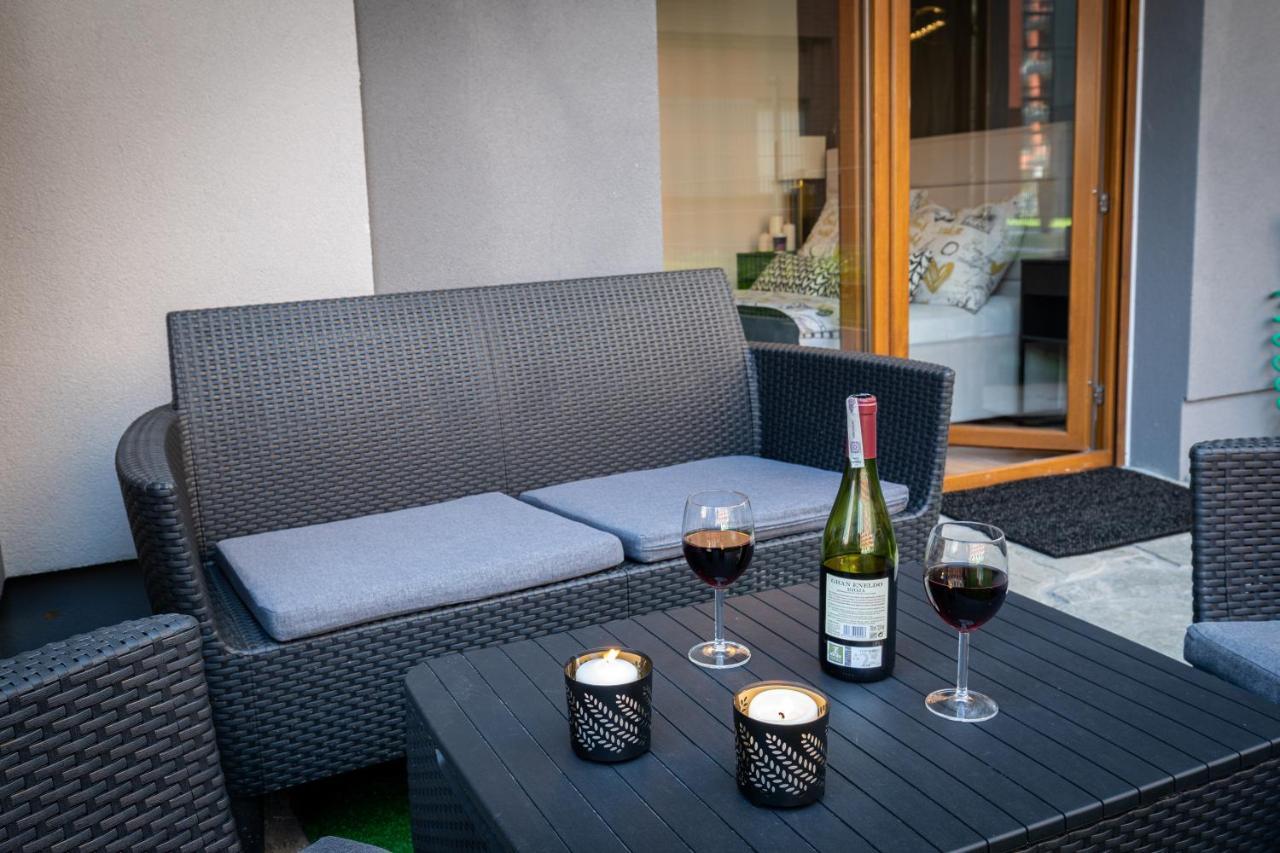 New Apartment, Private Patio *