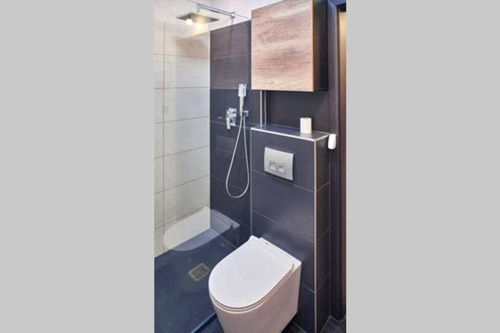 Uroczy Z Garazem Apartamento *