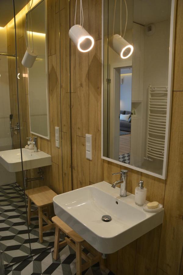 Last Floor - Center Close To Old Town Apartment