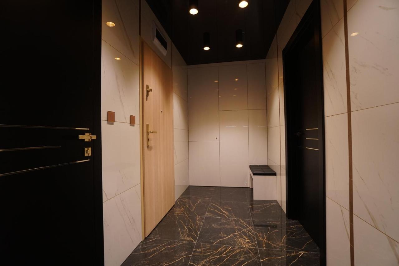 Lema Versace Apartment *