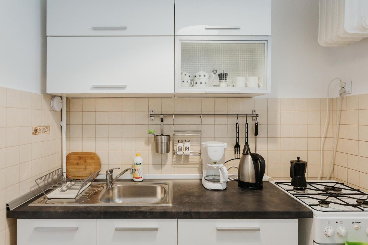 Charming Old Town & Jewish District, Quiet Neighborhood Apartment *