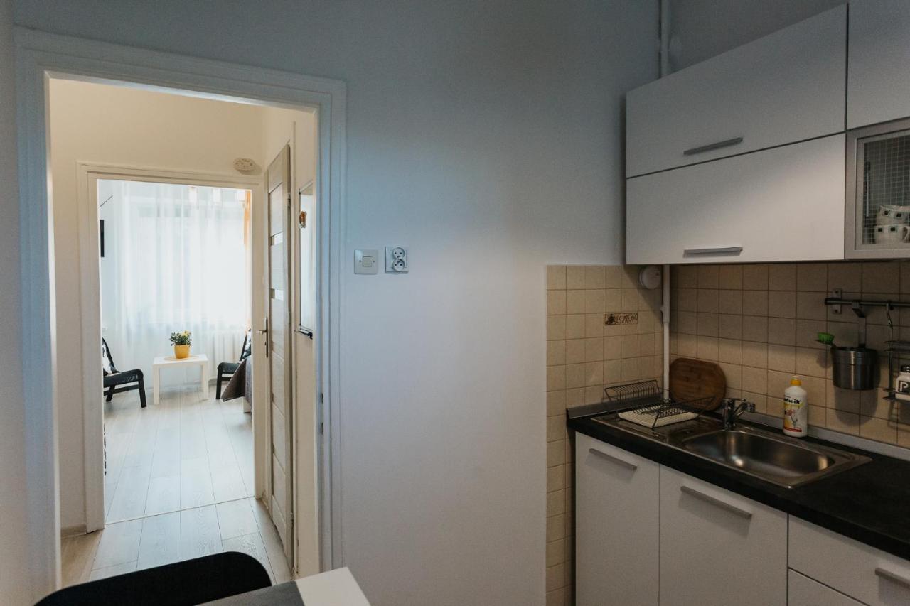 Charming Old Town & Jewish District, Quiet Neighborhood Apartment *