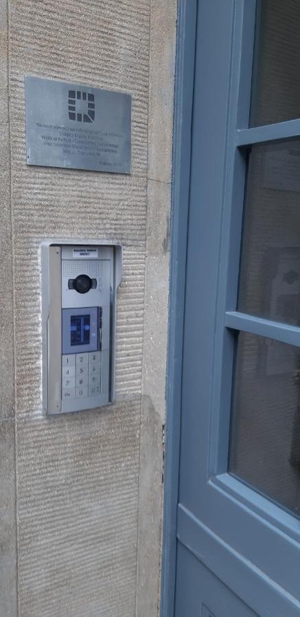 Topolowa - Self Check In - Next To Main Rail, 10 Min To Main Square *