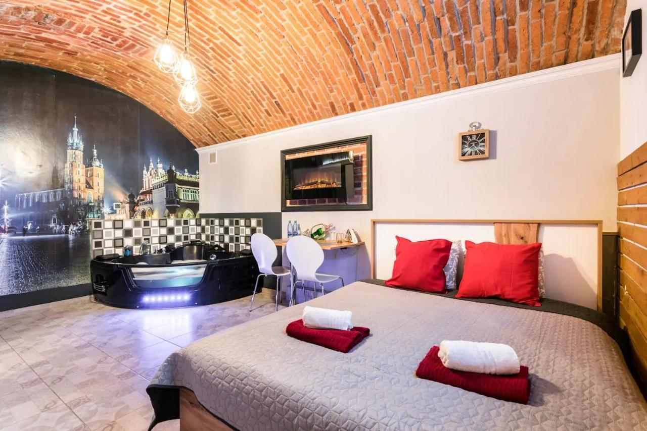 Underground Jacuzzi Bed & Breakfast