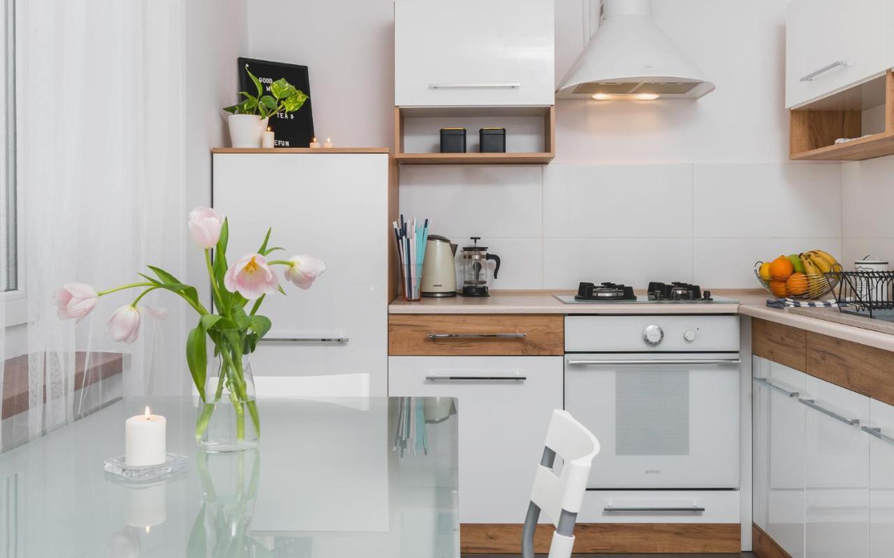 Sunshine Parkside Hideaway - 3 Bedroom - By Upstairs Krakau
