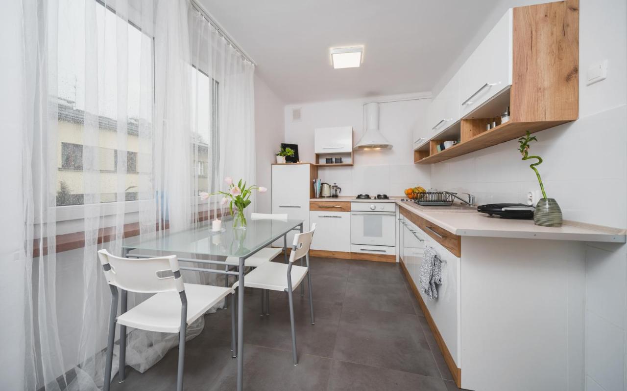 Sunshine Parkside Hideaway - 3 Bedroom - By Upstairs *