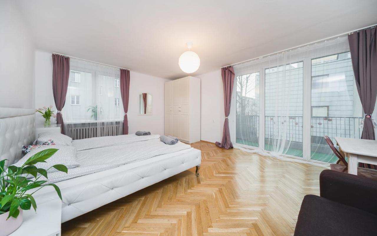 Sunshine Parkside Hideaway - 3 Bedroom - By Upstairs