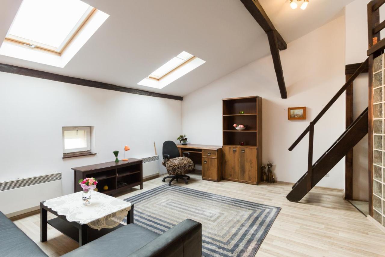 Gorgeous Loft In Perfect Location! Apartamento Cracóvia