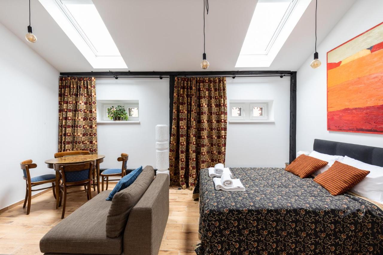 Palac Zieleniewskich Sw Marka 31 Apartamento Cracóvia