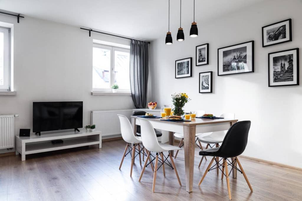 Househost Apartament: świętego Krzyża Street * Kraków