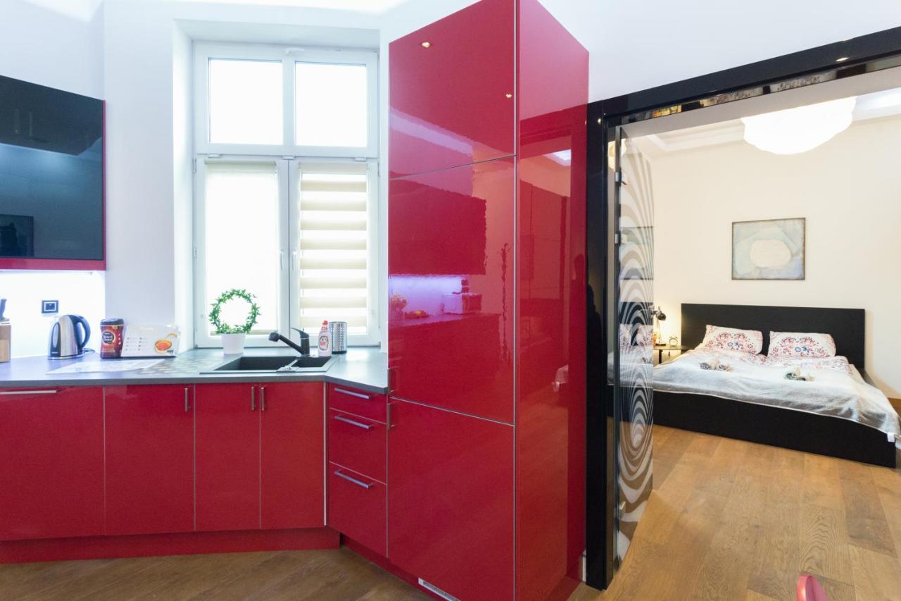 Modern, Stylish And Comfy In Trendy Jewish Quarter *