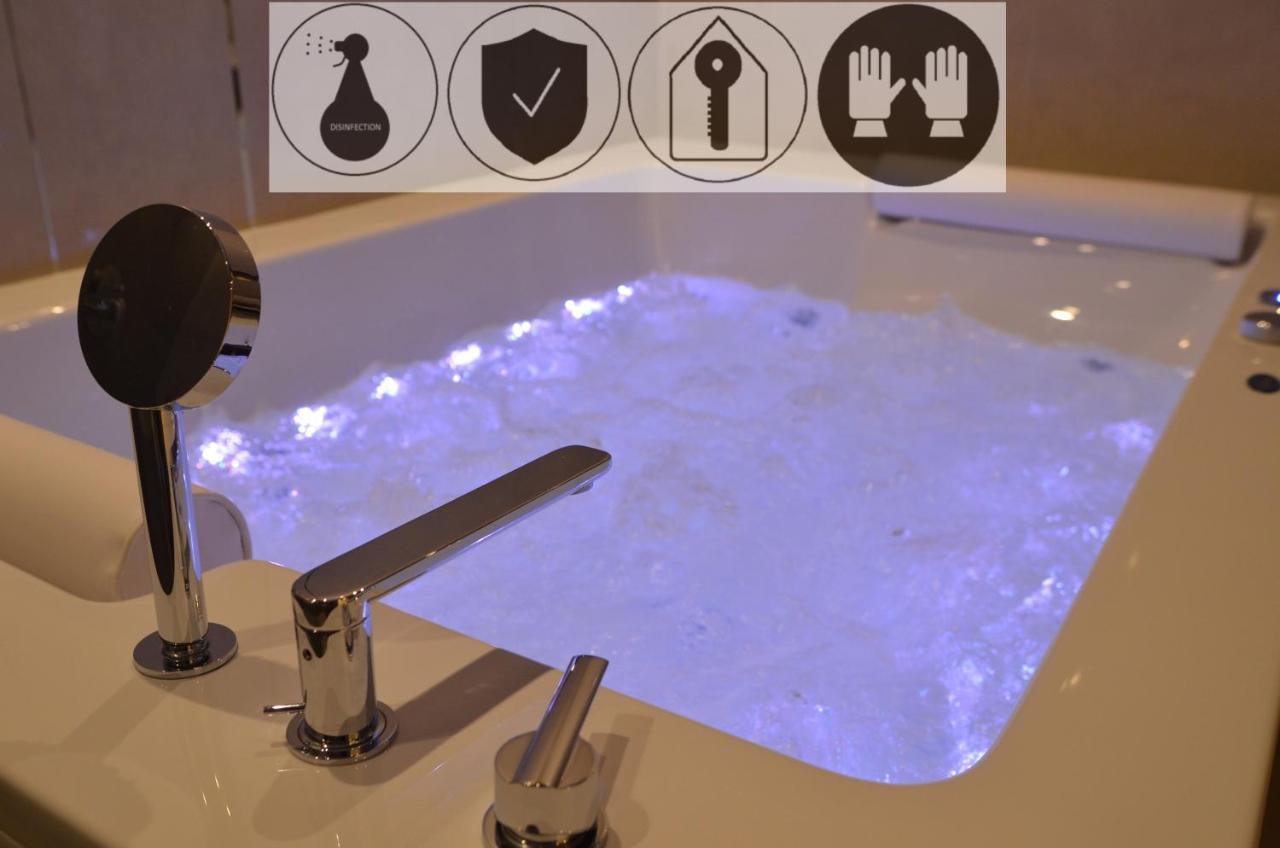 Jacuzzi Apartment *