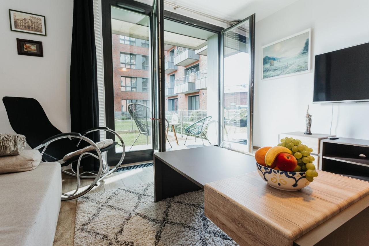 Garden Old Town With Free Parking And Garden Apartment *